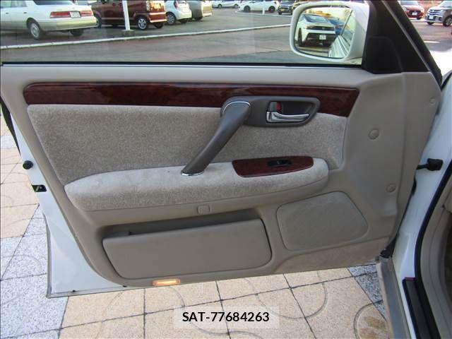 Toyota CROWN SEDAN 2002-05 1903295-22