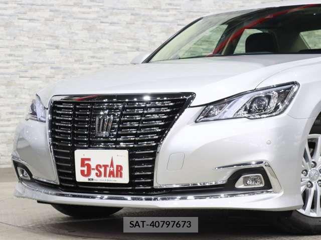 Toyota CROWN SEDAN 2017-08 1931313-6