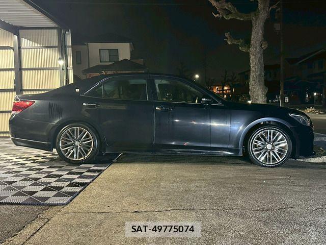 Toyota CROWN SEDAN 2013-07 2317977-12