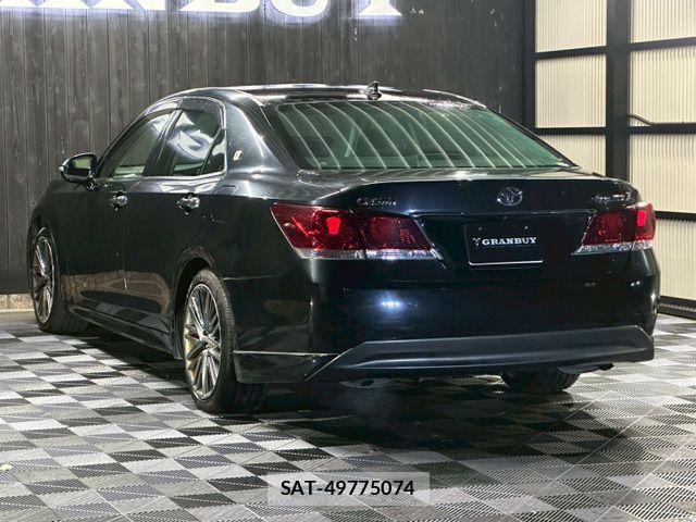 Toyota CROWN SEDAN 2013-07 2317977-13