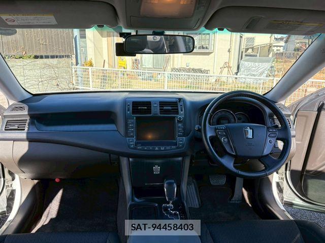Toyota CROWN SEDAN 2008-09 2727012-1