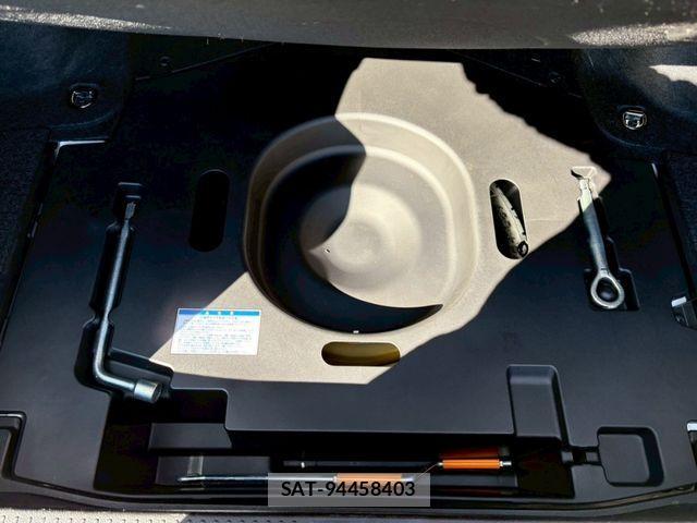 Toyota CROWN SEDAN 2008-09 2727012-26