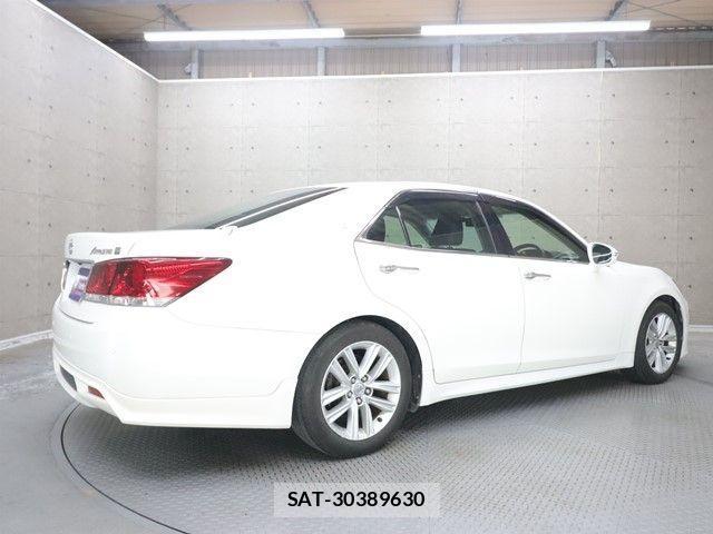 Toyota CROWN SEDAN 2013-03 2828303-1