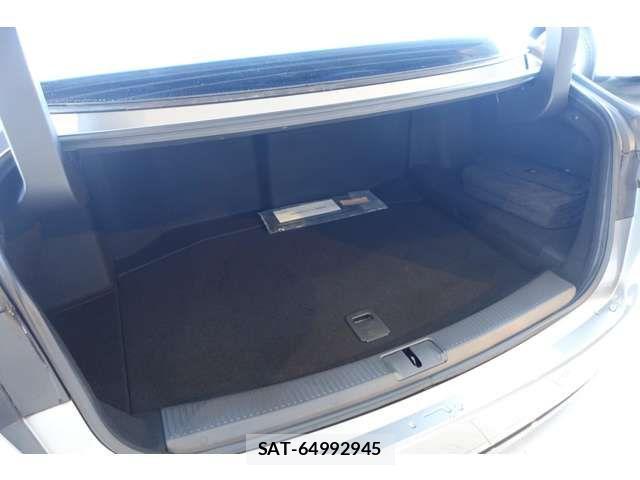 Toyota CROWN SEDAN 2024-02 3013885-6