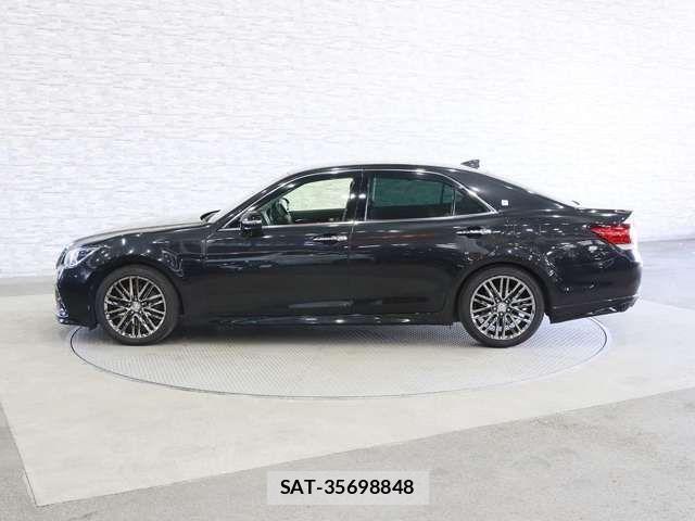 Toyota CROWN SEDAN 2015-12 3664269-11