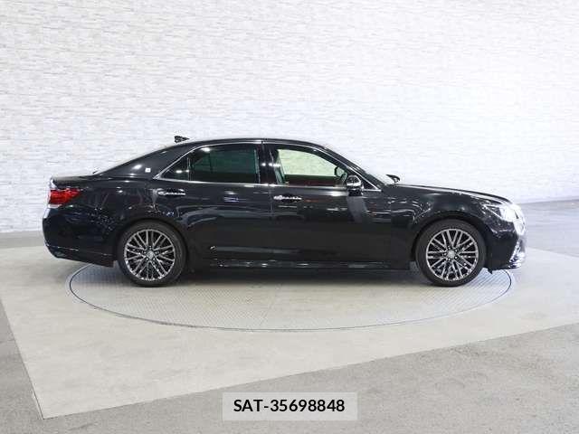 Toyota CROWN SEDAN 2015-12 3664269-12