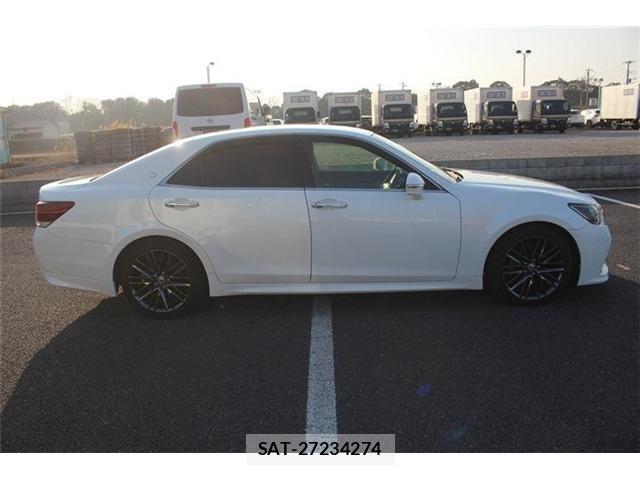 Toyota CROWN SEDAN 2015-11 3664282-15