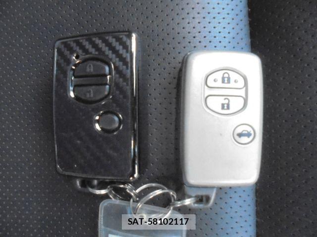 Toyota CROWN SEDAN 2012-07 3664292-26