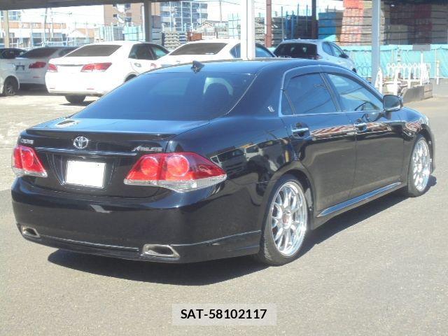 Toyota CROWN SEDAN 2012-07 3664292-2