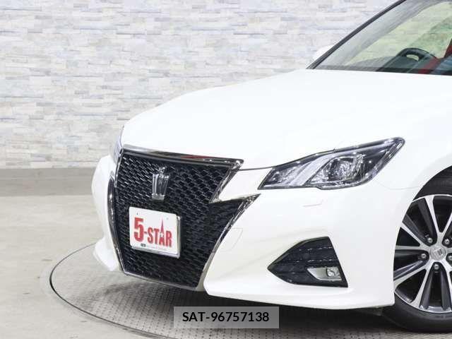 Toyota CROWN SEDAN 2016-03 3664272-11