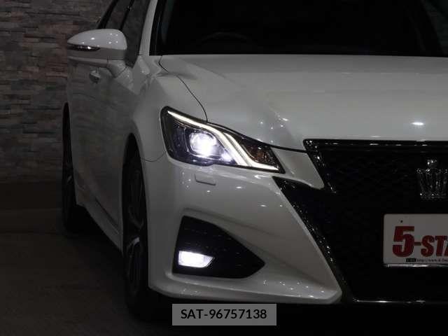 Toyota CROWN SEDAN 2016-03 3664272-14