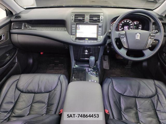 Toyota CROWN SEDAN 2009-08 3766867-6