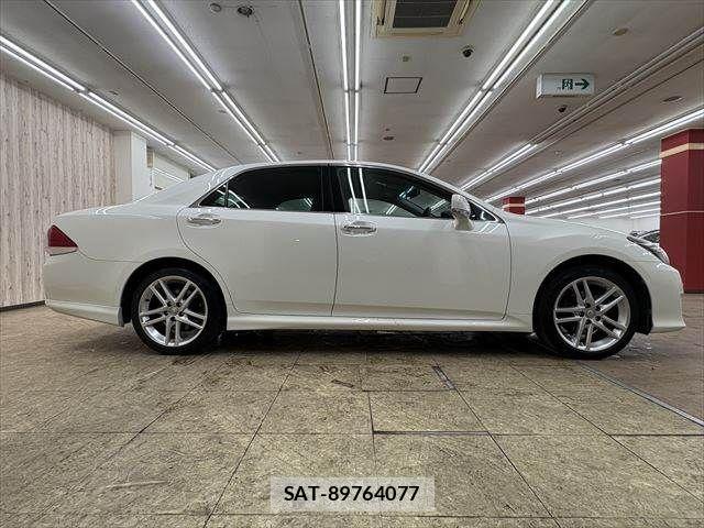 Toyota CROWN SEDAN 2010-04 3832135-16