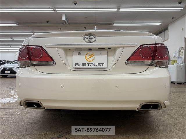 Toyota CROWN SEDAN 2010-04 3832135-17
