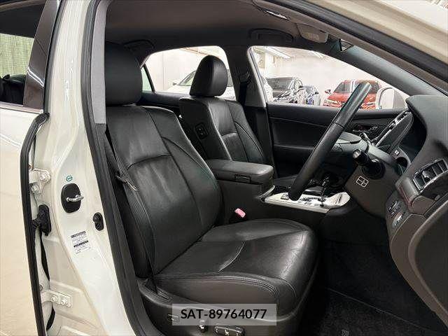 Toyota CROWN SEDAN 2010-04 3832135-7