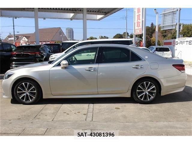 Toyota CROWN SEDAN 2016-06 3832119-10