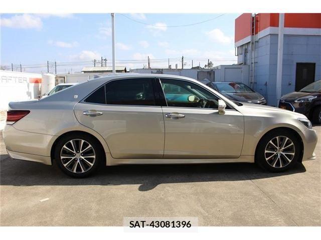 Toyota CROWN SEDAN 2016-06 3832119-14