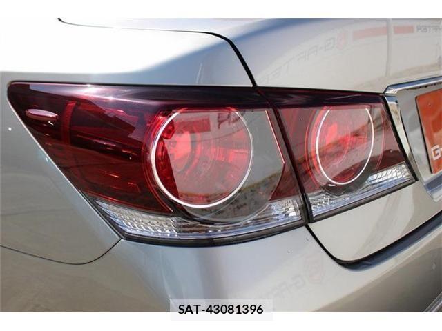 Toyota CROWN SEDAN 2016-06 3832119-21