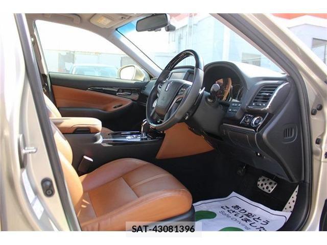 Toyota CROWN SEDAN 2016-06 3832119-25