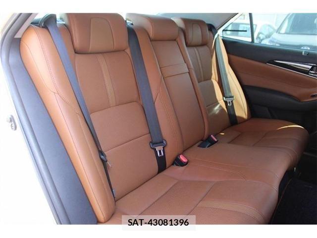 Toyota CROWN SEDAN 2016-06 3832119-28