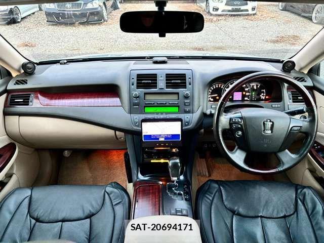 Toyota CROWN SEDAN 2008-05 3904558-16