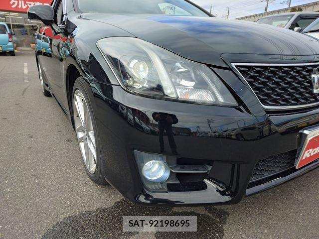 Toyota CROWN SEDAN 2012-09 4040061-11