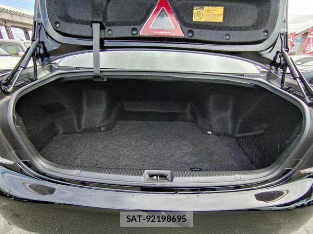 Toyota CROWN SEDAN 2012-09 4040061-12