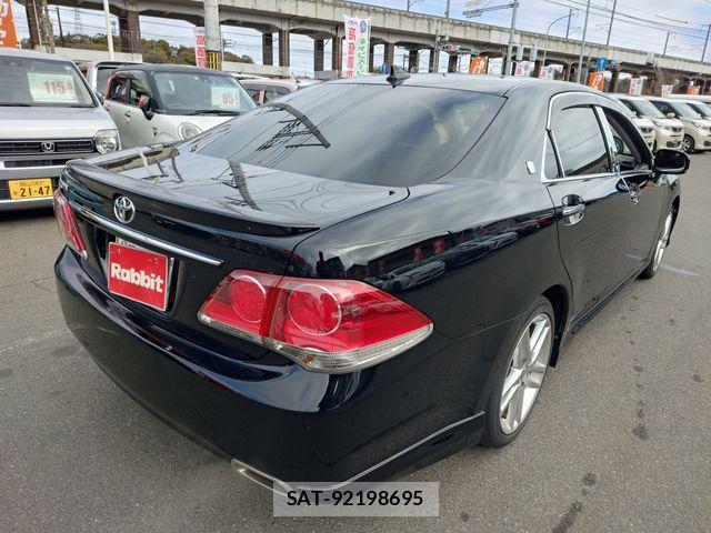 Toyota CROWN SEDAN 2012-09 4040061-1
