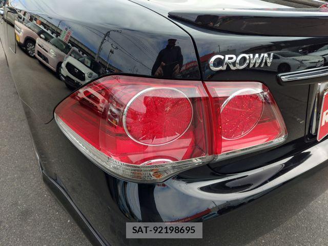 Toyota CROWN SEDAN 2012-09 4040061-22