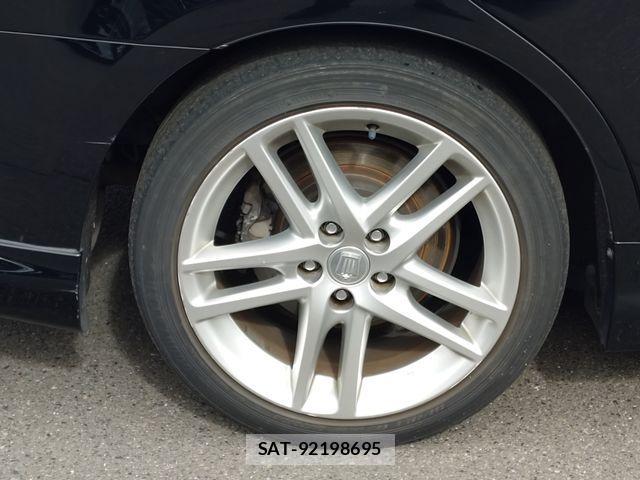 Toyota CROWN SEDAN 2012-09 4040061-24