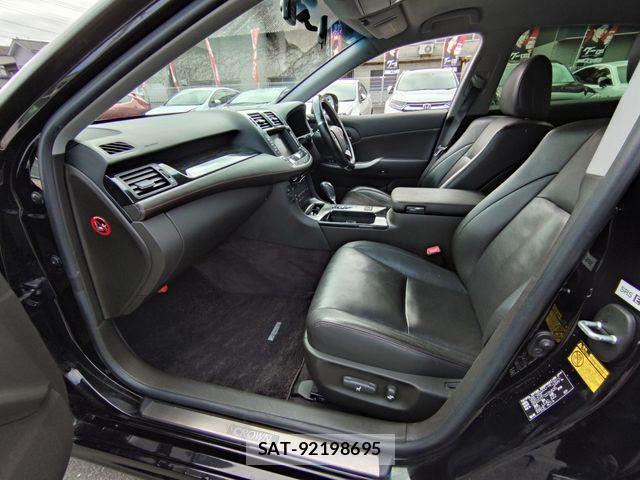 Toyota CROWN SEDAN 2012-09 4040061-28