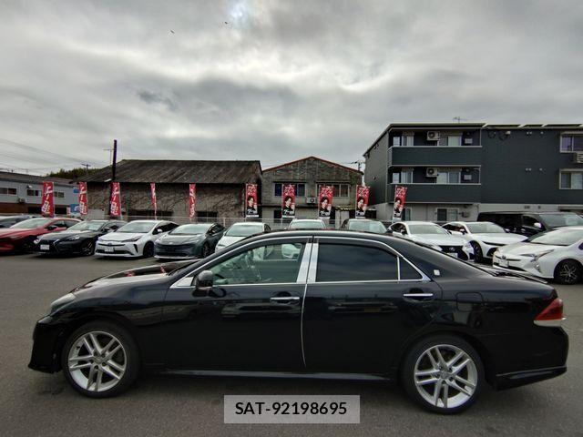 Toyota CROWN SEDAN 2012-09 4040061-5