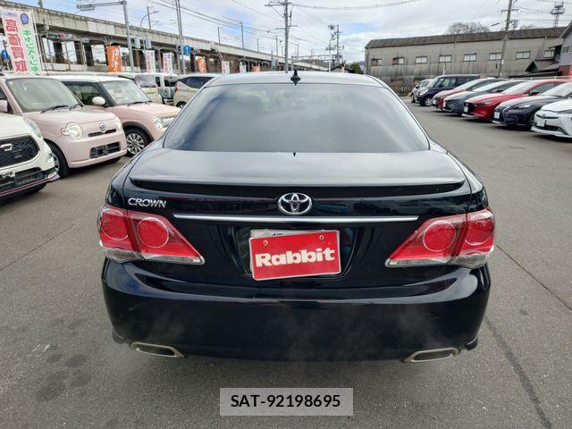 Toyota CROWN SEDAN 2012-09 4040061-7
