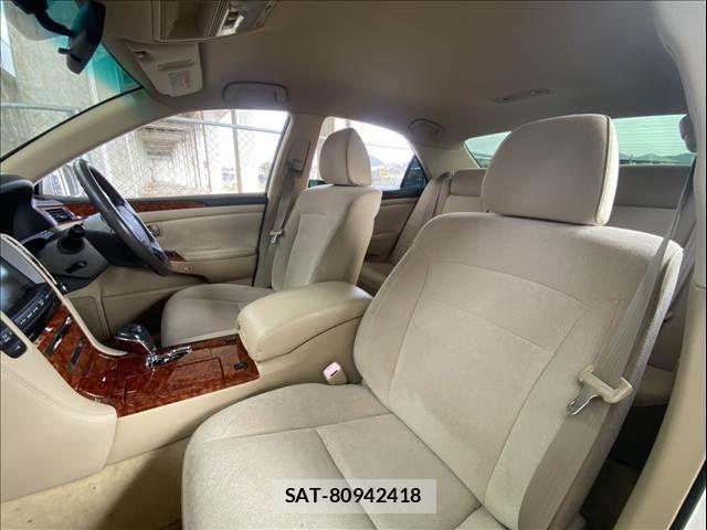Toyota CROWN SEDAN 2007-04 4240203-21