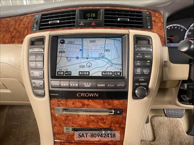 Toyota CROWN SEDAN 2007-04 4240203-24