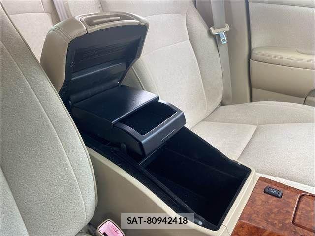 Toyota CROWN SEDAN 2007-04 4240203-27