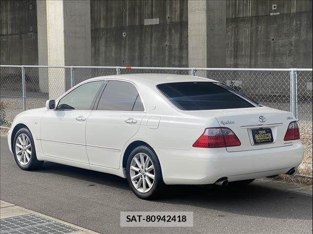 Toyota CROWN SEDAN 2007-04 4240203-5
