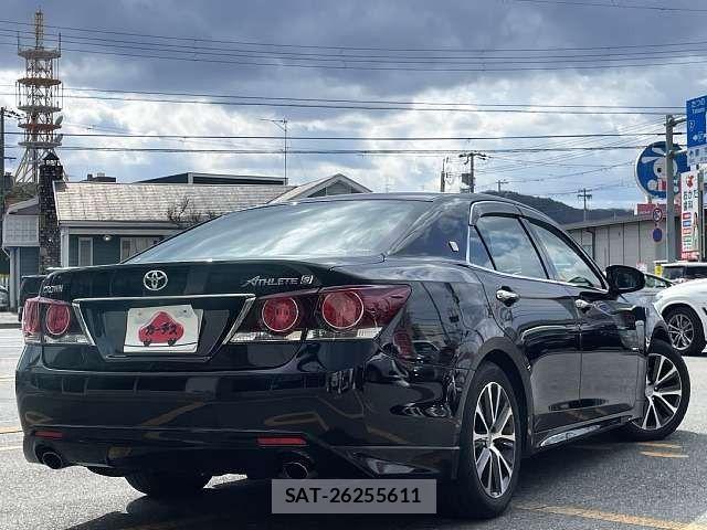 Toyota CROWN SEDAN 2016-10 4322003-2