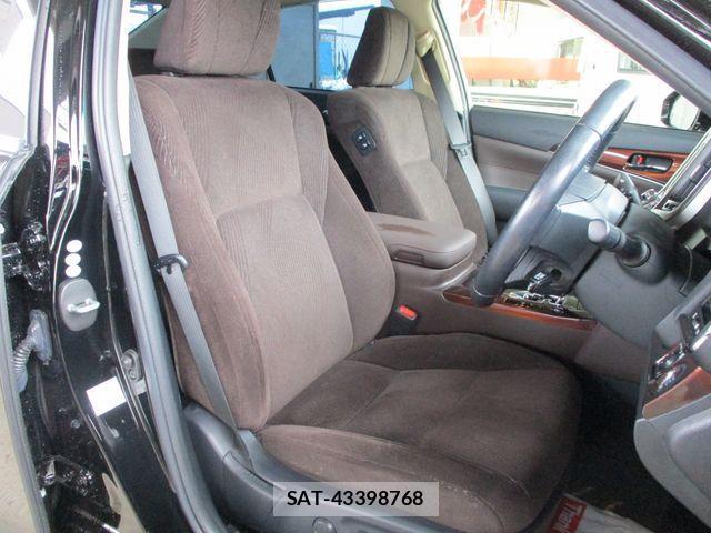 Toyota CROWN SEDAN 2013-05 4391964-14