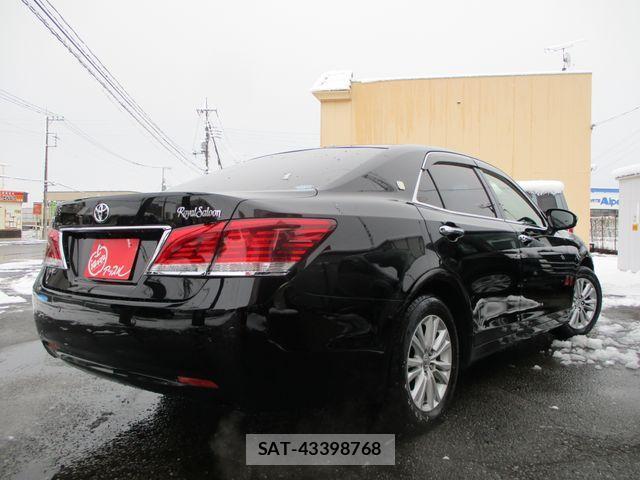 Toyota CROWN SEDAN 2013-05 4391964-2