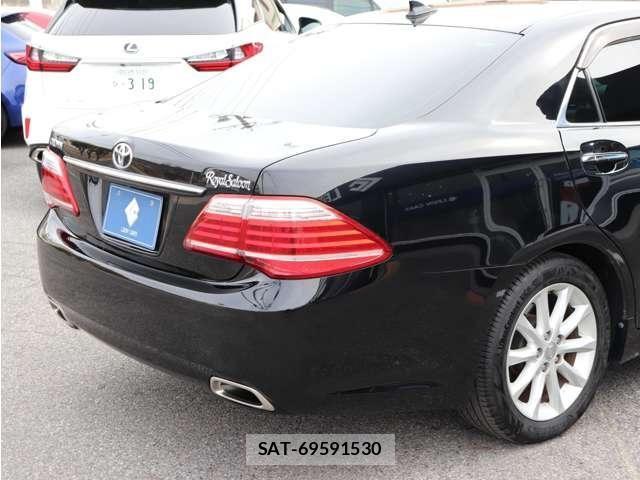Toyota CROWN SEDAN 2011-03 4589546-13