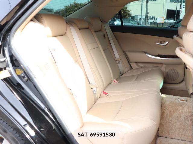 Toyota CROWN SEDAN 2011-03 4589546-21