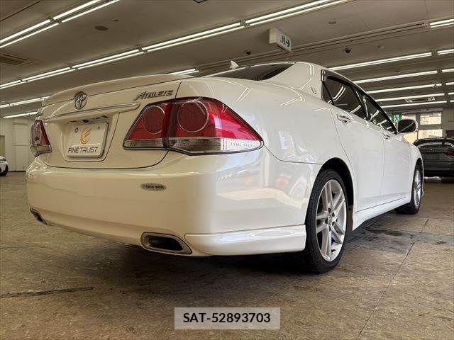 Toyota CROWN SEDAN 2010-05 4935807-17