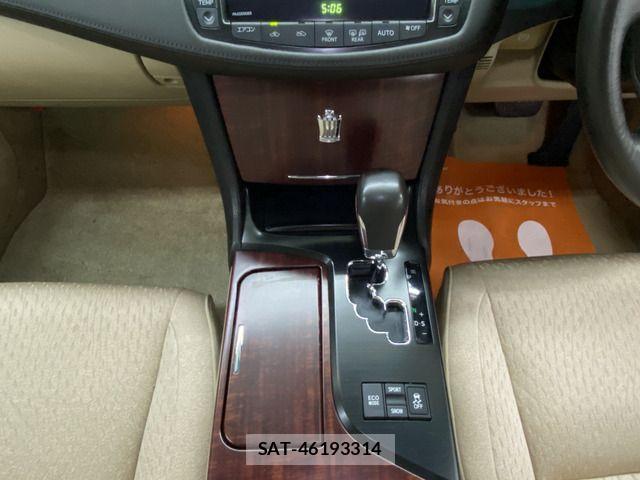 Toyota CROWN SEDAN 2009-07 5863597-11