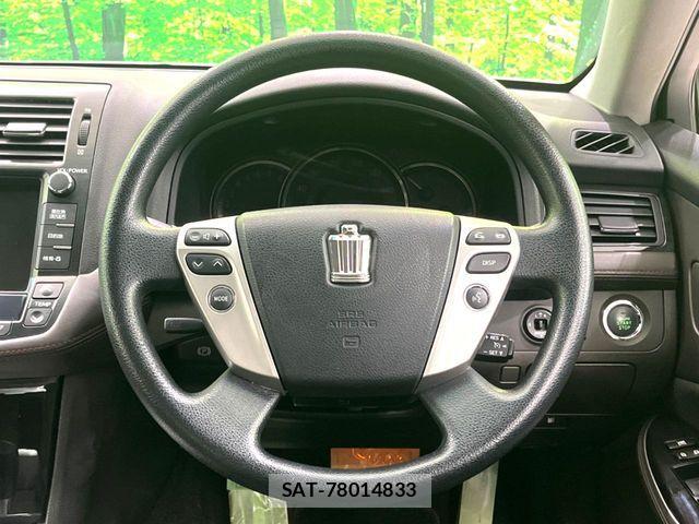 Toyota CROWN SEDAN 2011-02 5863575-11