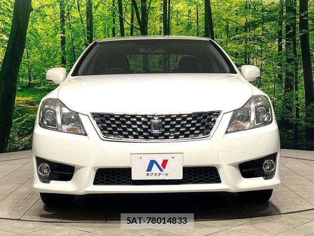 Toyota CROWN SEDAN 2011-02 5863575-14