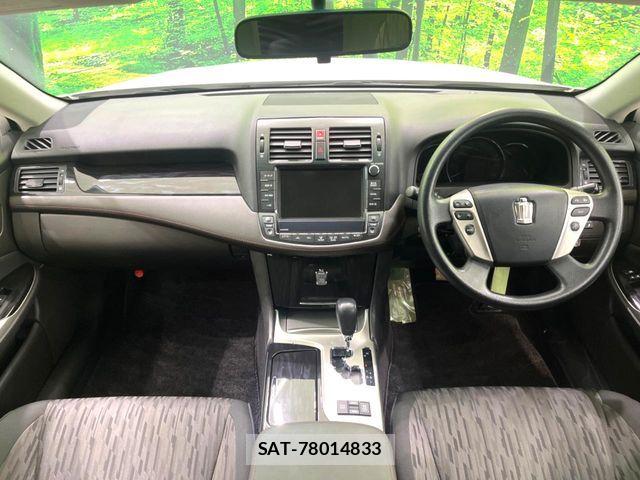 Toyota CROWN SEDAN 2011-02 5863575-1