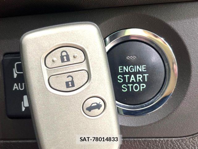 Toyota CROWN SEDAN 2011-02 5863575-6
