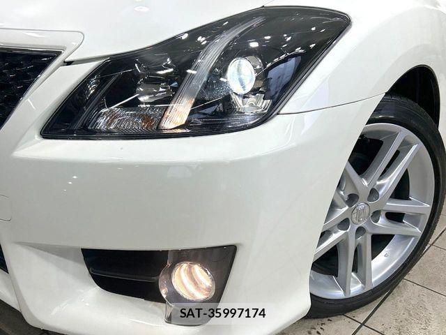 Toyota CROWN SEDAN 2011-10 6010663-11