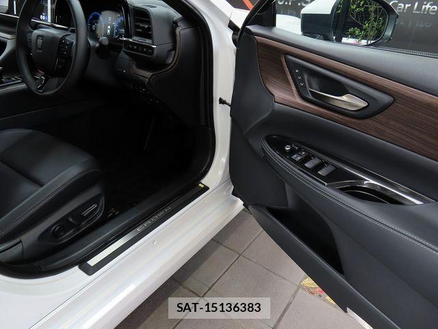 Toyota CROWN SEDAN 2024-02 6010661-12